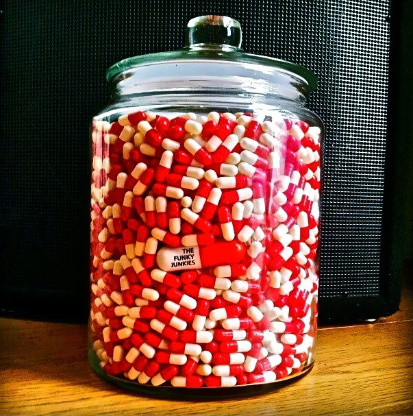 Guess how many pill are in that jar!